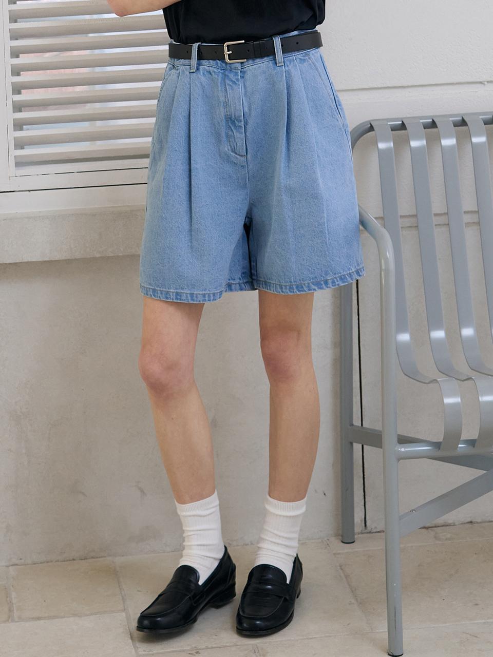 DRAWFIT WOMEN Denim Double-Pleated Short Pants [2COLORS]