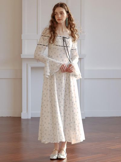 DUNDROP Fresh Floral Flared Cuffs Dress