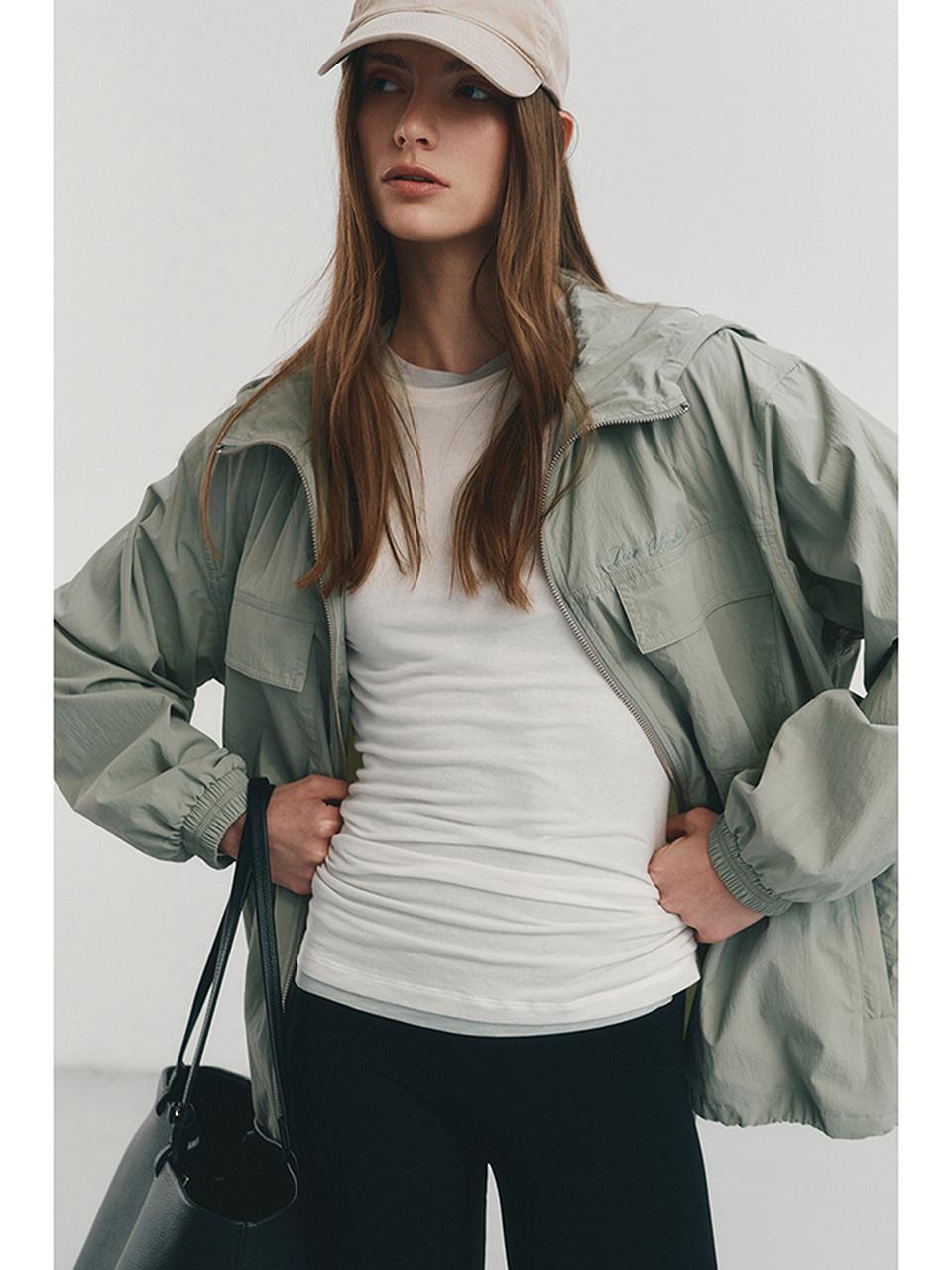 Dunst for WOMEN Unisex Hooded Wind Breaker