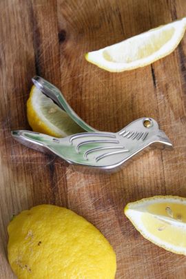 Dupe Dupe Citrus Sqeezer in Bird at Urban Outfitters
