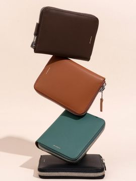 dvalisse Leather Passport Wallet