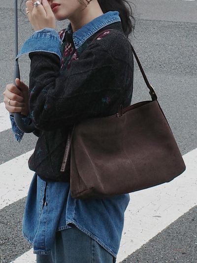 EASTHONEY Italian Suede Adjustable Strap Medium Bag [Sepia]