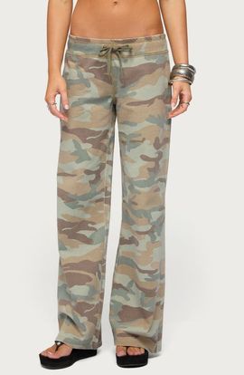 EDIKTED EDIKTED Kenan Straight Leg Camo Sweatpants