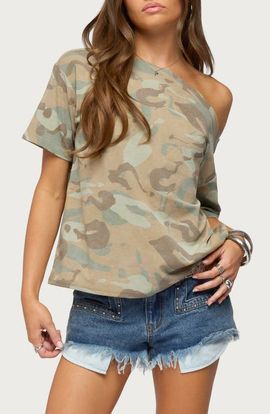 EDIKTED EDIKTED Miltah Camo Off-the-Shoulder Top