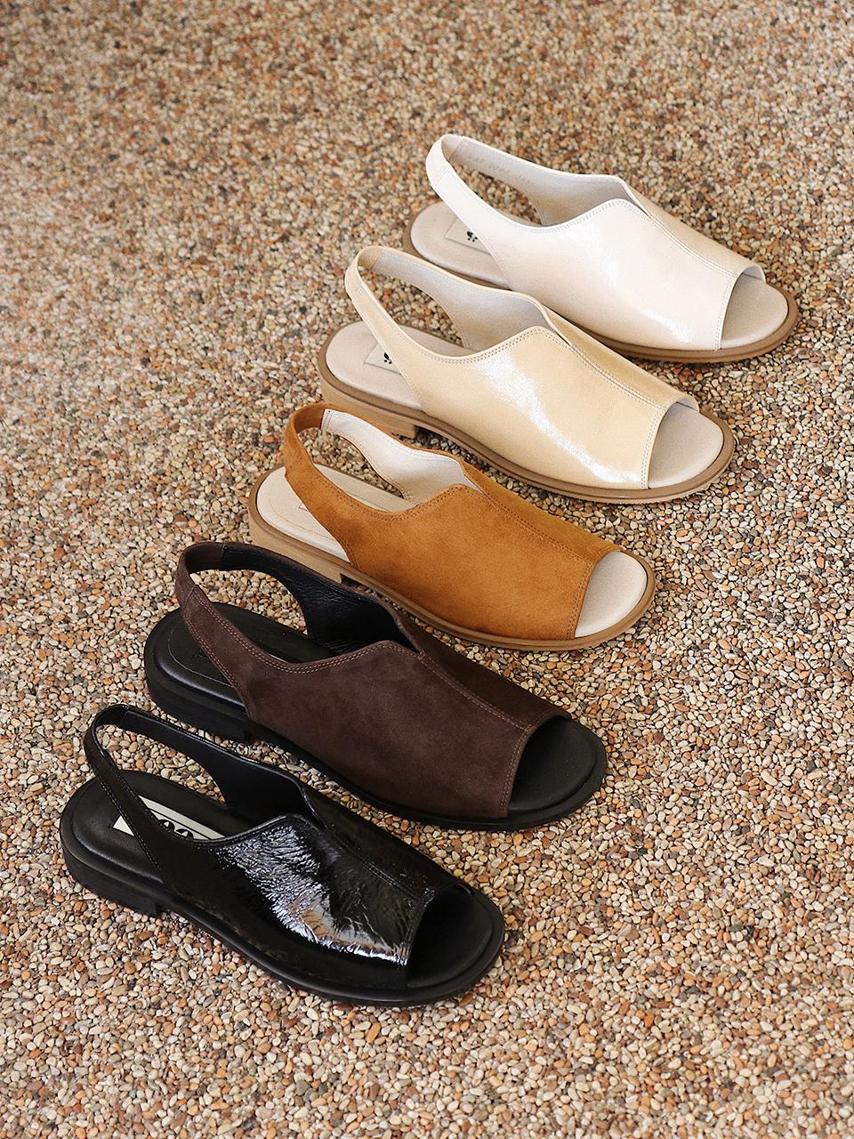 eee Coy Flat Sandals