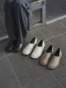 eee Leather Customizable Diagonal Pattern Loafer