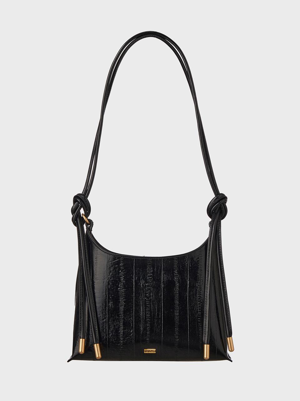 EENK HELLY Adjustable Strap Square Bag [Black]