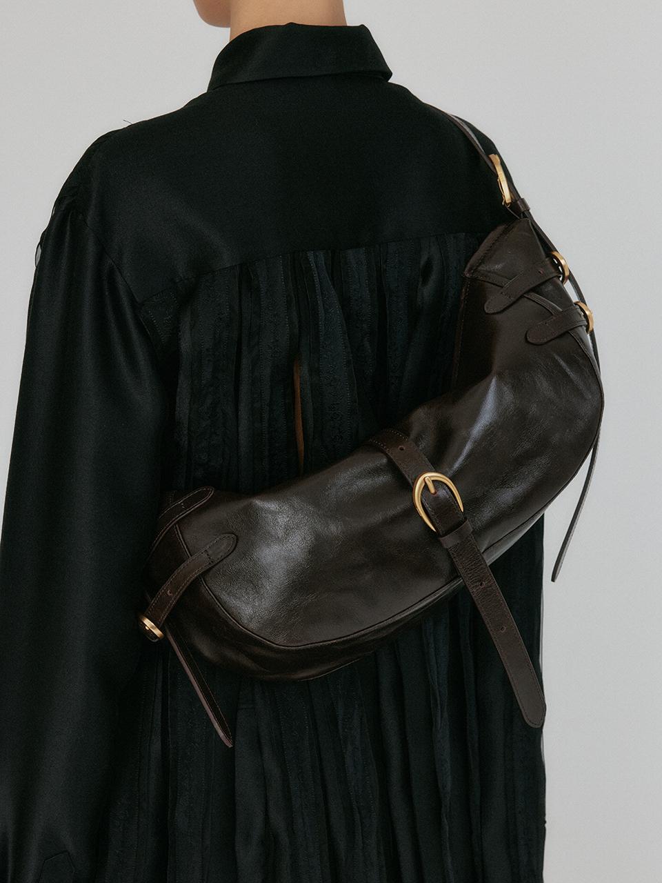 EENK HERR Buckeled Hobo Bag - Brown