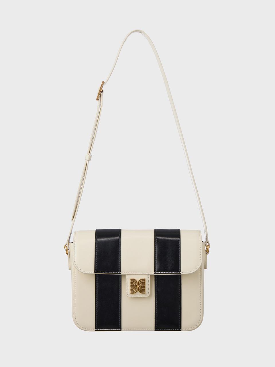 EENK HESTIY Color Blocked Square Shoulder Bag [Ivory/Black]