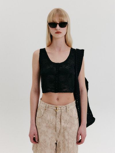 EENK Lace Cropped Knit Vest [Black]