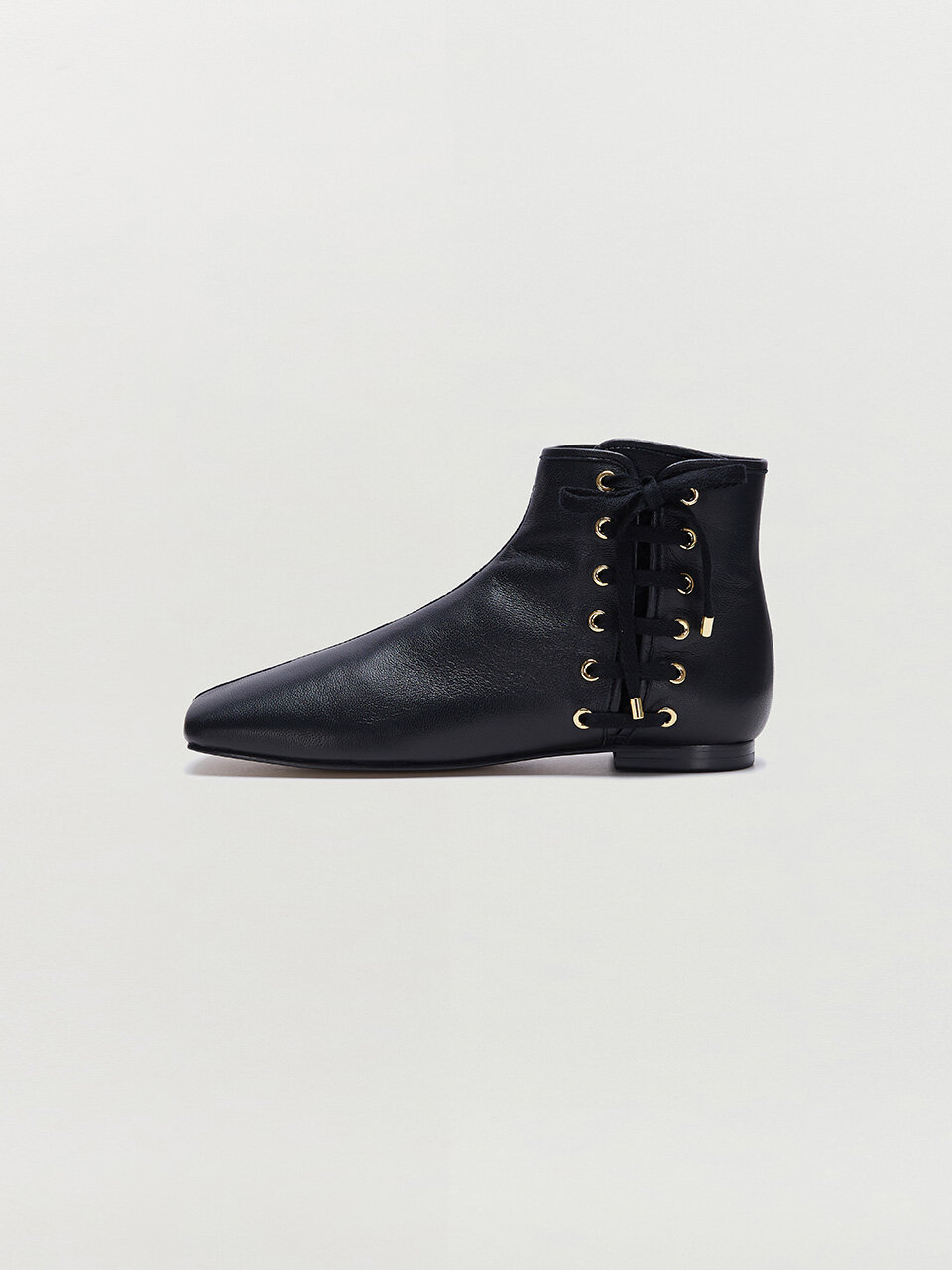 EENK SADIE Lace-Up Ankle Boots - Black