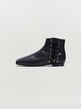 EENK SADIE Lace-Up Ankle Boots - Black