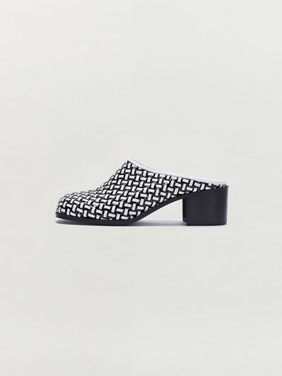 EENK Scoop Heeled Mule - Black/White