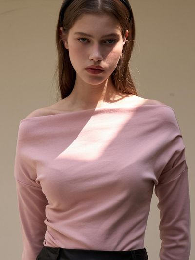 EIGHT DAYS A WEEK Off-shoulder long-sleeved shirt pink AD327