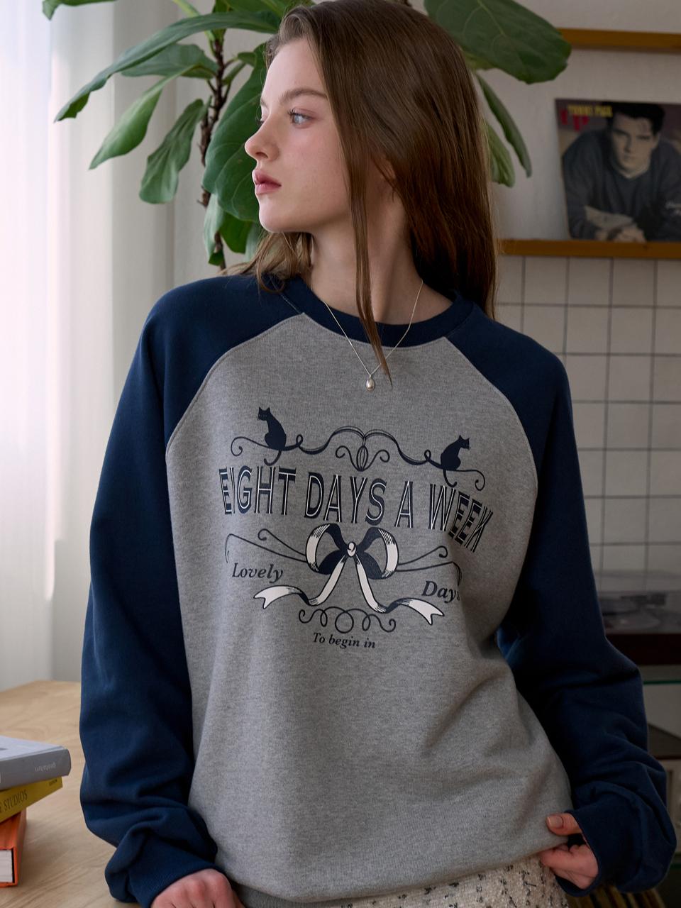 EIGHT DAYS A WEEK Ribbon Contrasting Sweatshirt - Navy