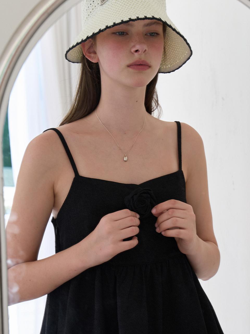 EIGHT DAYS A WEEK Rose Tweed Sleeveless Top_Black