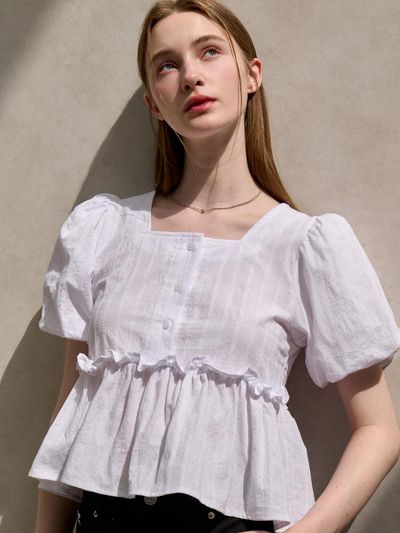 EIGHT DAYS A WEEK Short Sleeve Frilled Blouse