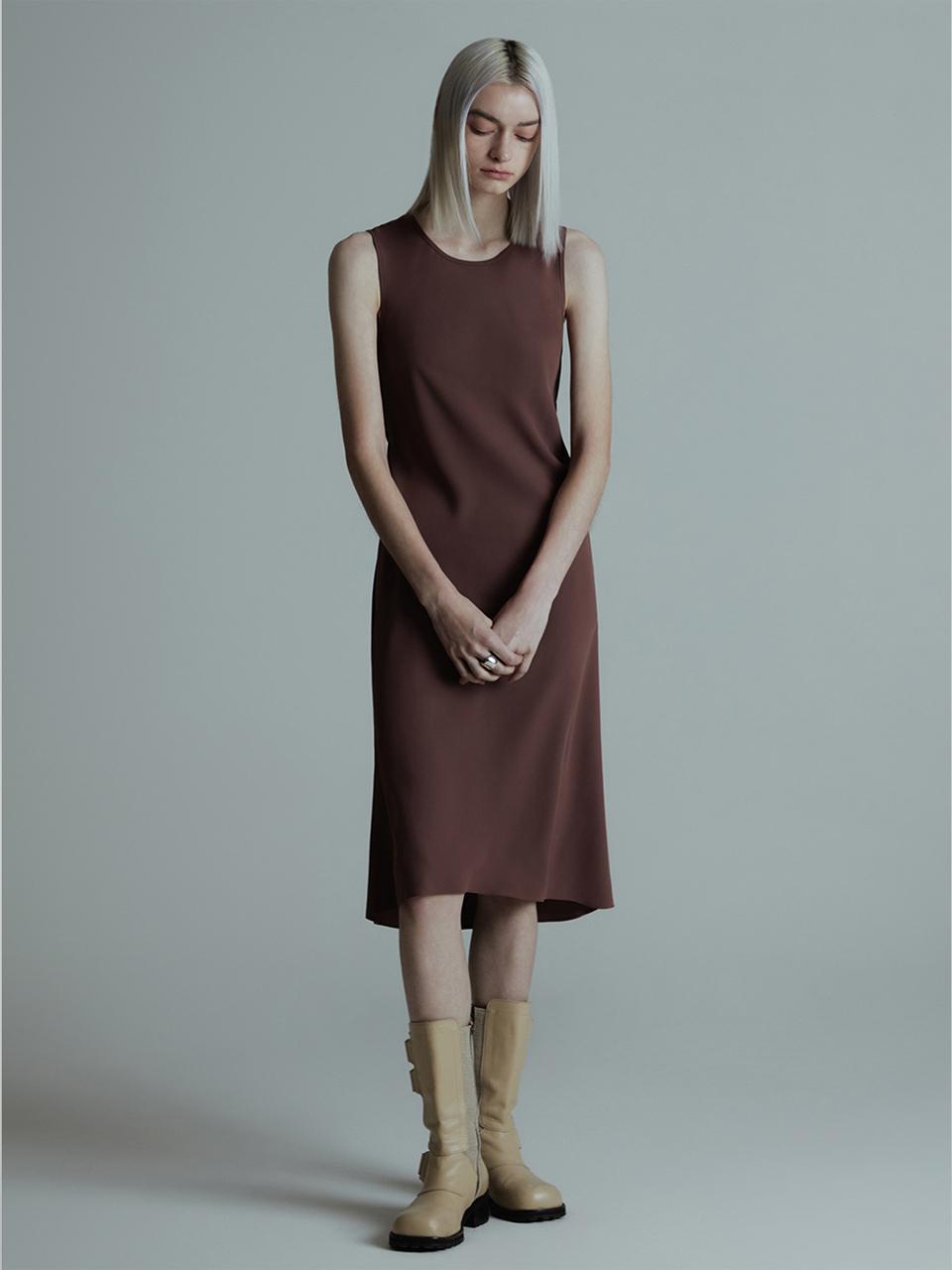 EITHEROF Back Open Slim dress ITO3EOP920 (BROWN)
