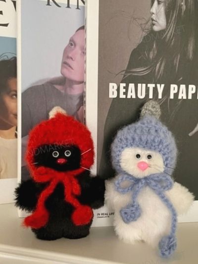 Elegant table Soft Wool Doll Hat Keyring Charm [Beige, Black]