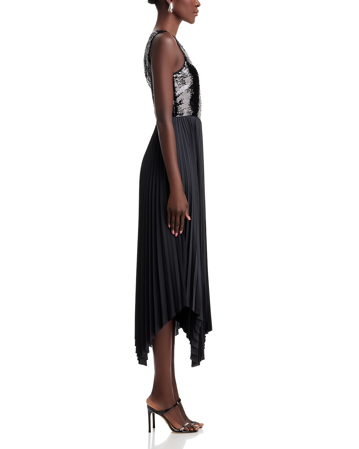 elie tahari sequin dress Elie Tahari Black Sequined Mini Dress With Feather Detail Near Bottom Dress Party Fun Formal Cocktail