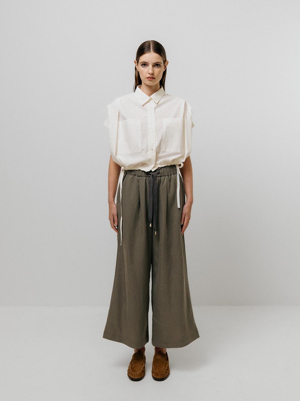 Emin & Paul SHOULDER PLEATED CROP SHIRT [WHITE]