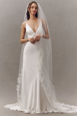 Enaura Floral Petal Cathedral Veil