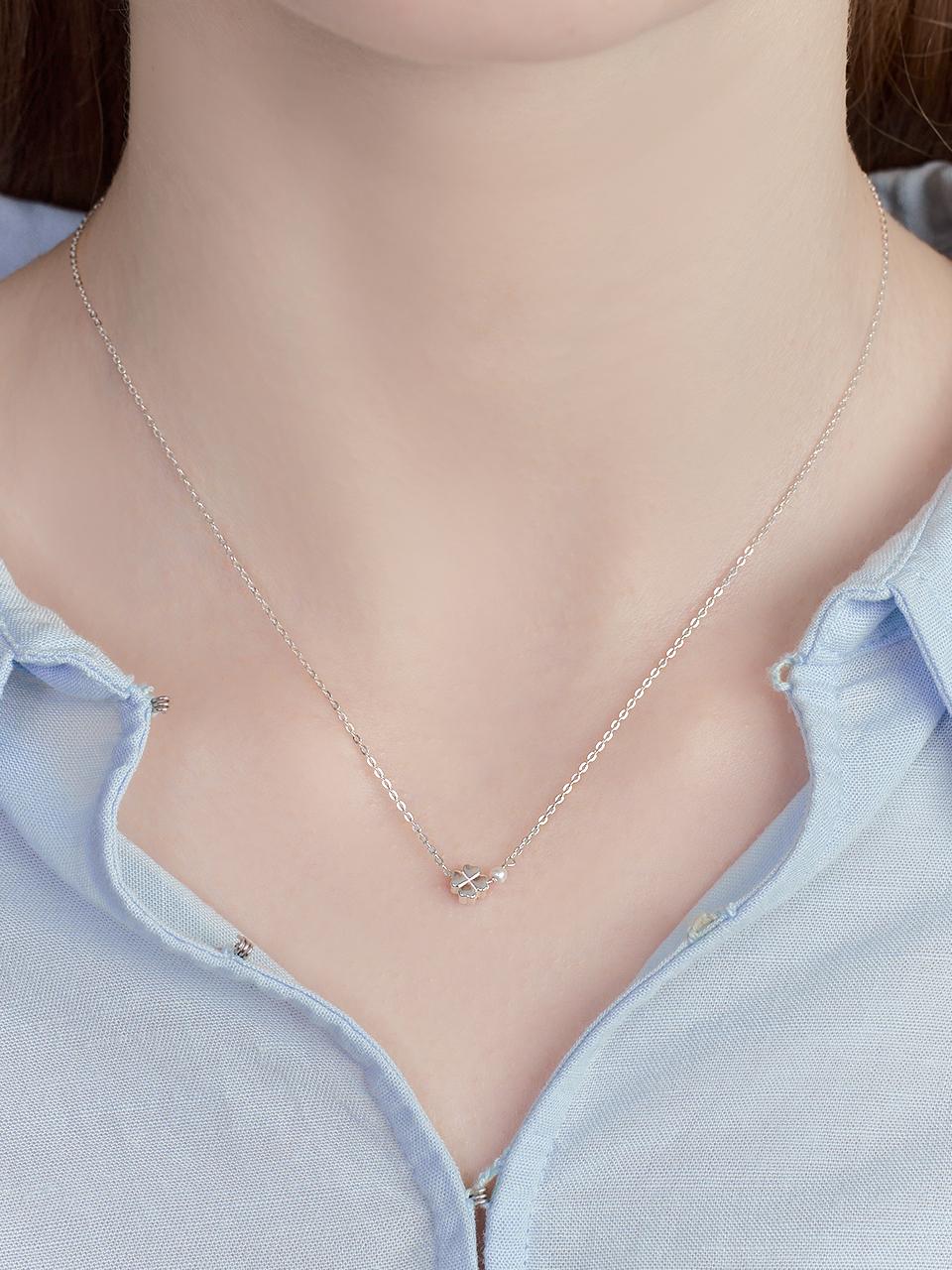ENGBROX clova pearl necklace