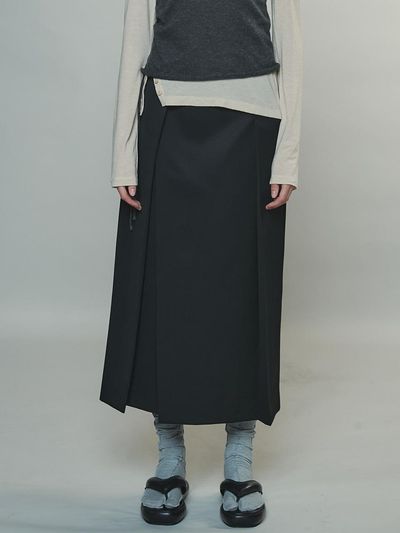 Enor Classic Pleated Midi Skirt_Black