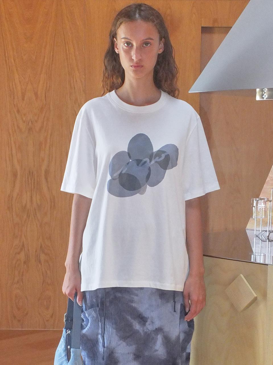 Enor Pebble Graphic T-shirt_White
