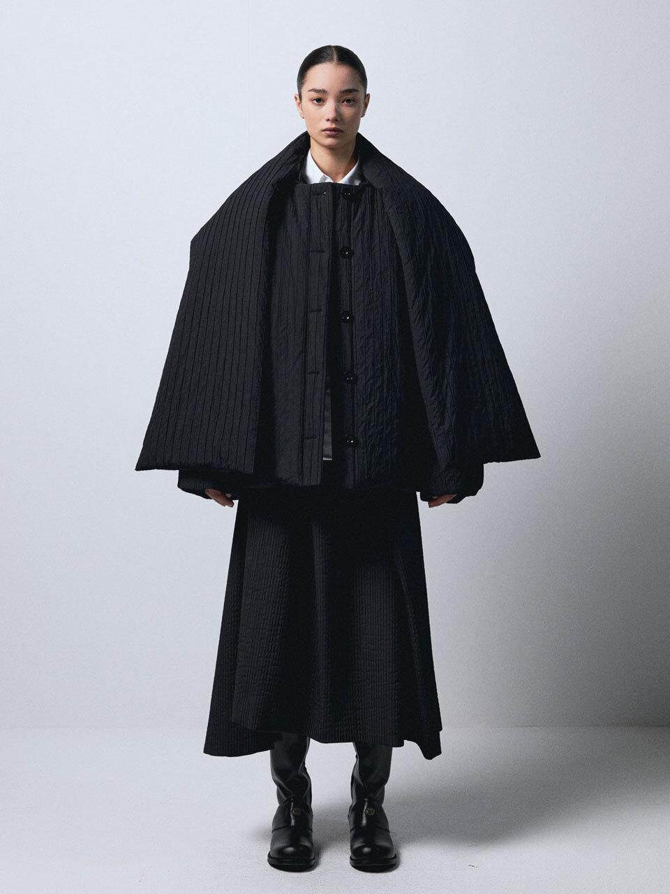 EPINGLER Pleated Detachable Muffler Short Padded Jacket [Black]