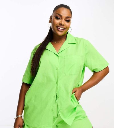 Esmee Curve Esmee Plus beach linen short sleeve shirt in green - part of a set
