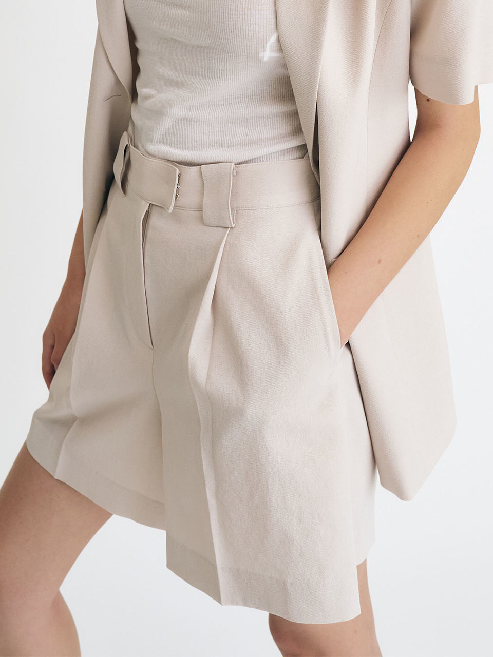 Et demain High-rise Pleated Linen Shorts