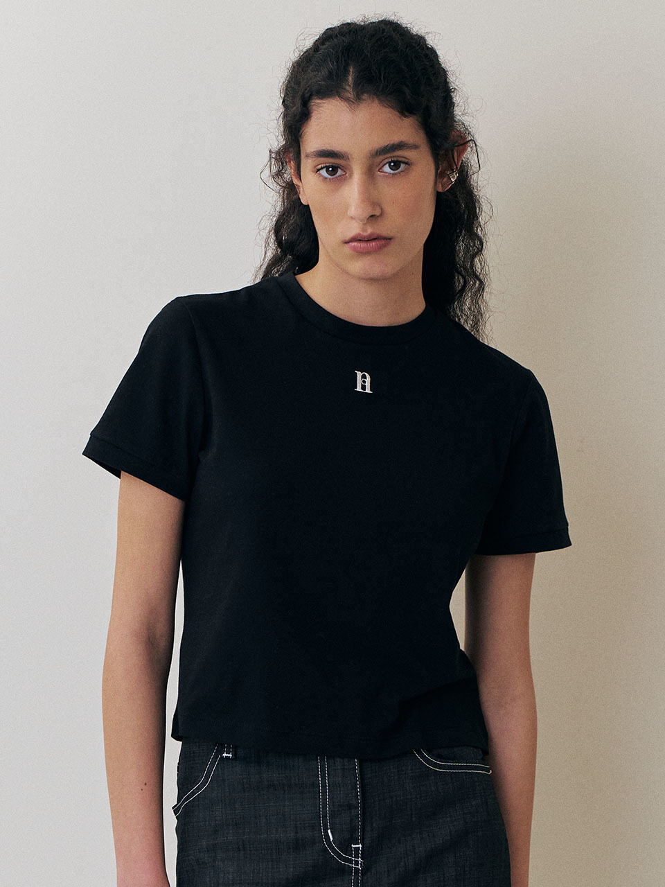 Et demain Logo Color Block Crop T-shirt _ Black