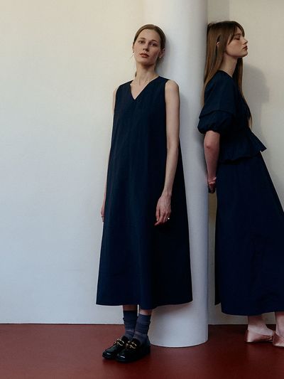 Et demain Sleeveless V-neck Long Dress _ Navy