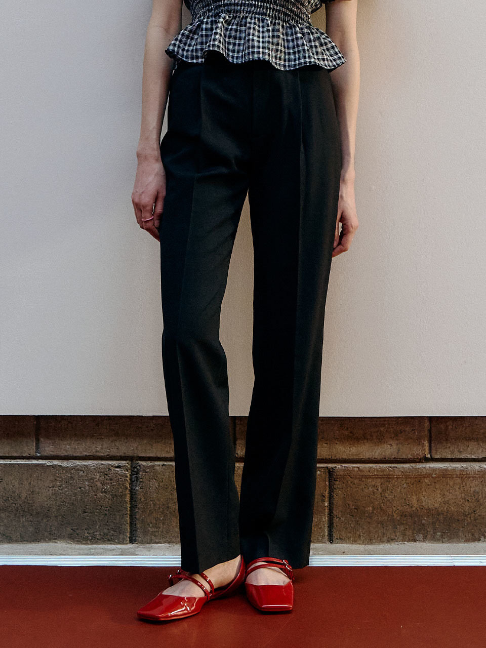 Et demain Summer Linen Tuck Semi-wide Trousers _ Black