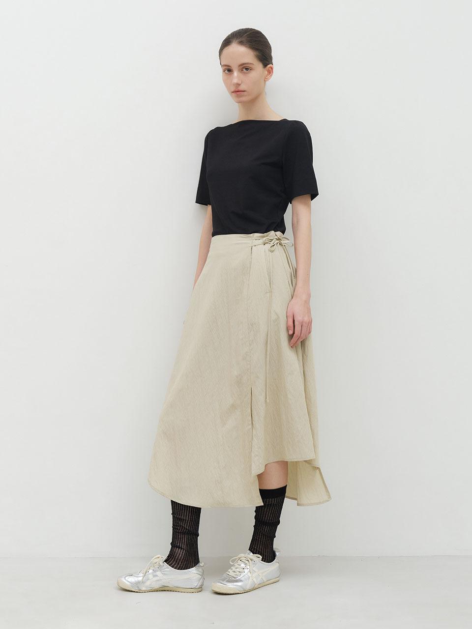 Et demain Unbalance Banding Flared Long Skirt [Light Khaki]