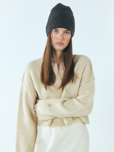 ETMON Neck - Slit Knit Pullover