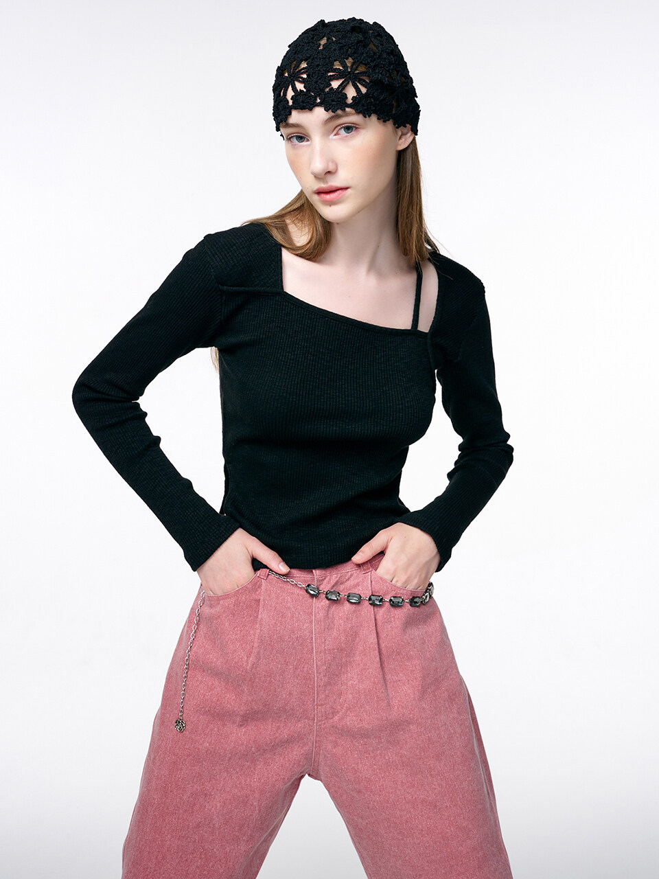 ETMON Square Neck Slit T-Shirt - Black