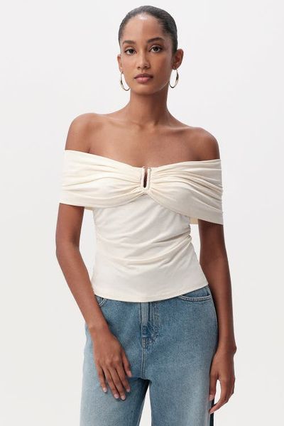Exquise Exquise Artus Off Shoulder Metal Buckle Knit Blouse