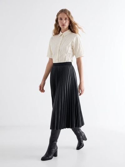 Exquise Exquise Pleated Faux Leather Midi Skirt With Elastic Waist