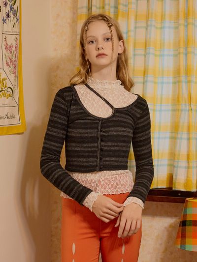 FABER FINGER Cross Line Crop Knit Top_Black