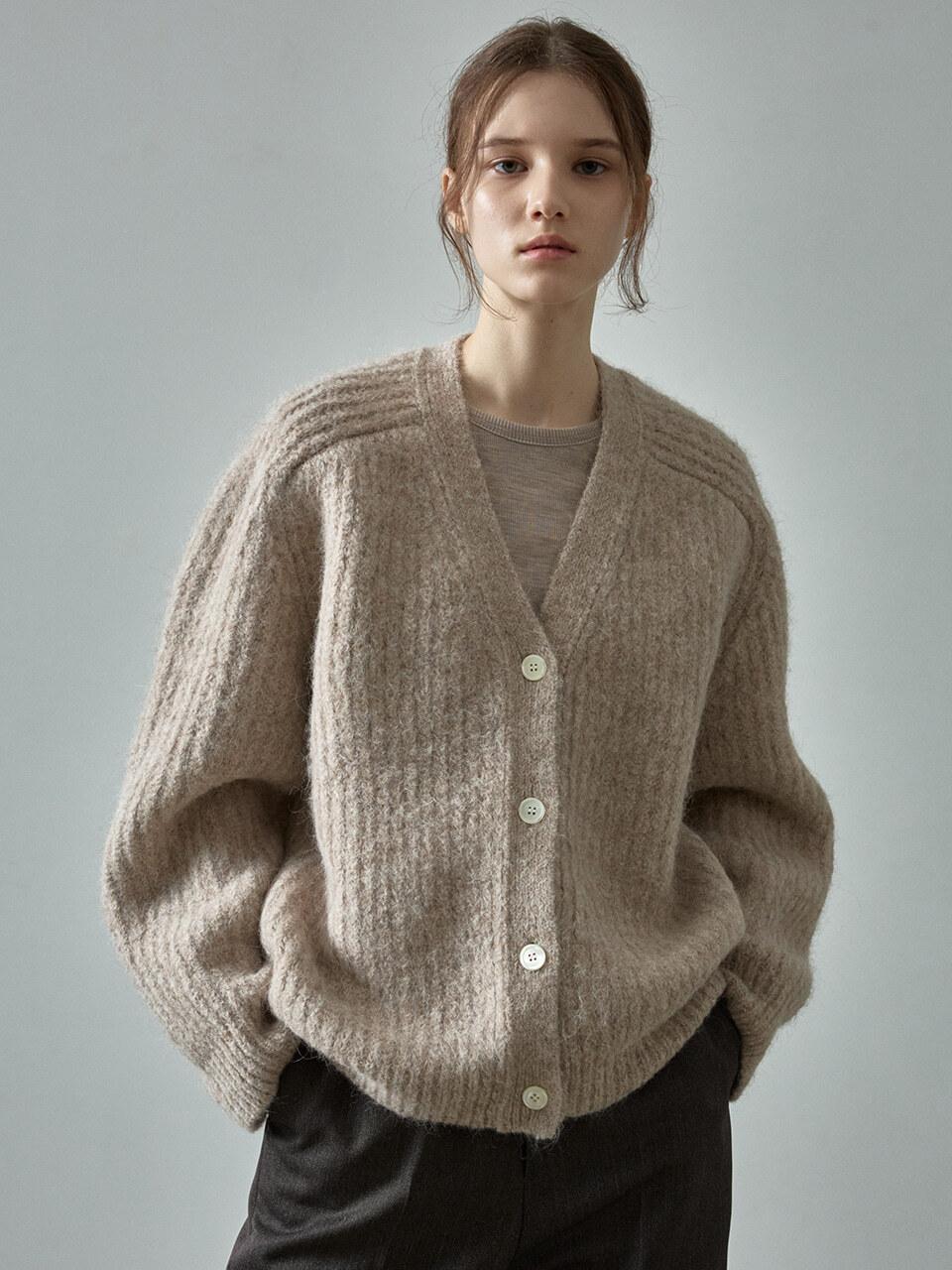 FACADE PATTERN Alpaca Cloud Cardigan - Light Beige
