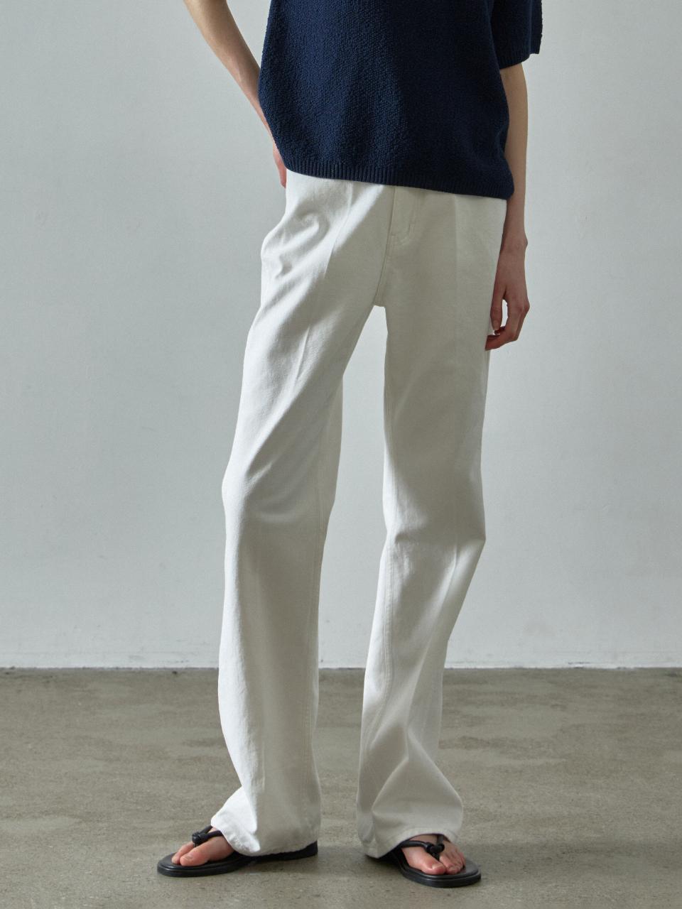 FACADE PATTERN Bootcut Clean Denim [White]