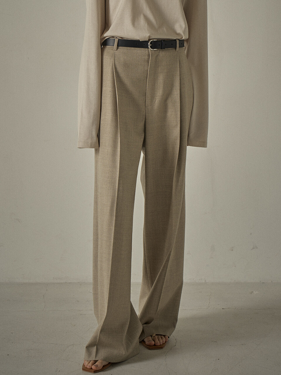 FACADE PATTERN Timeless Wool Pants