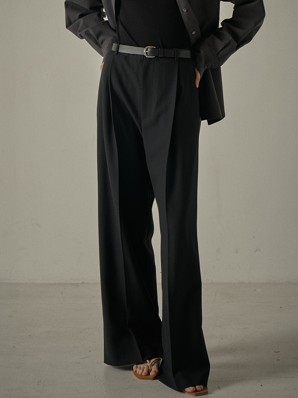 FACADE PATTERN Timeless Wool Pants_Black