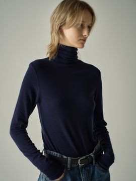FACADE PATTERN Wool Roll Neck Top