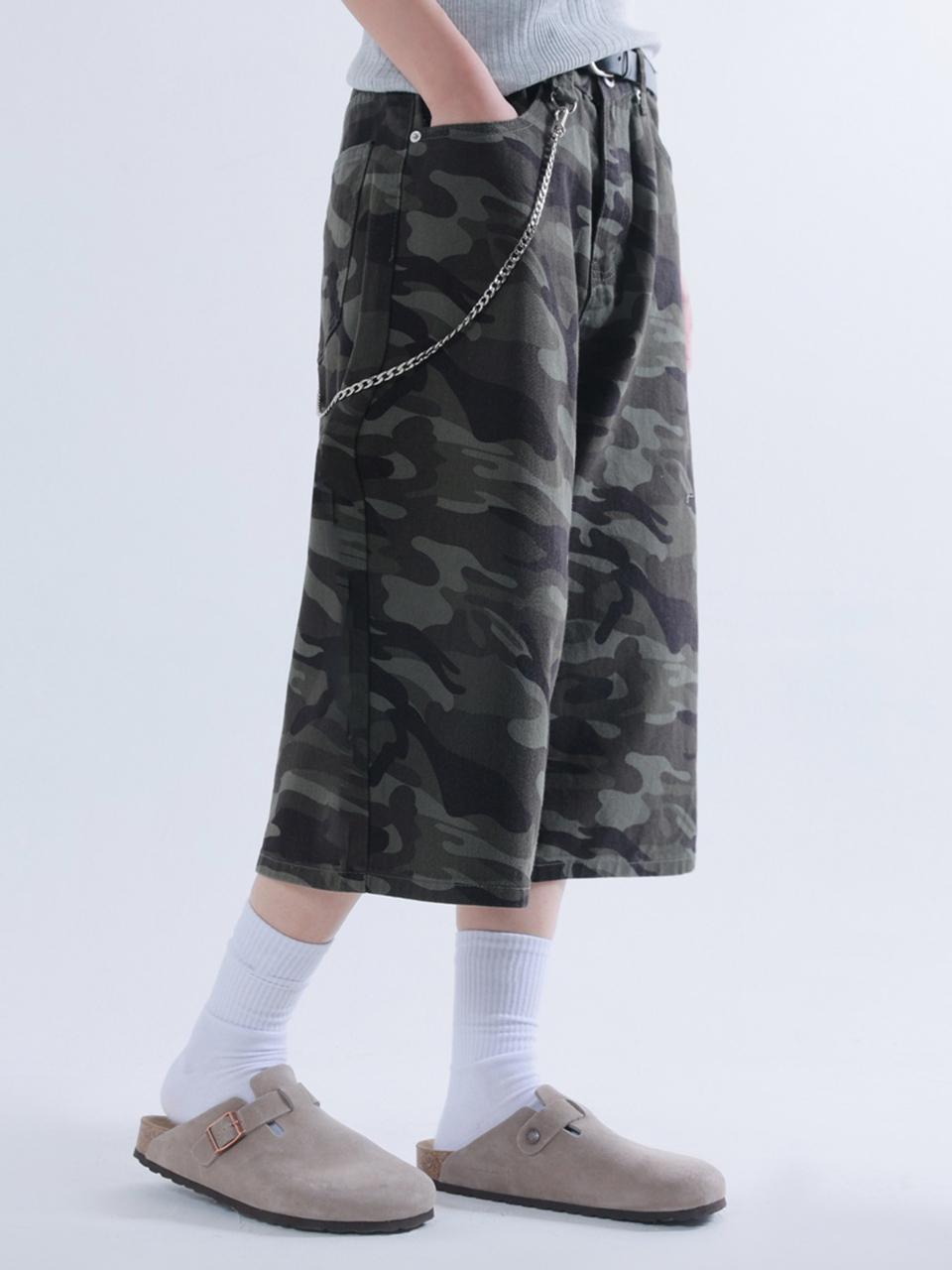 FANACULT CAMO NORMAL BERMUDA SHORTS [KHAKI]
