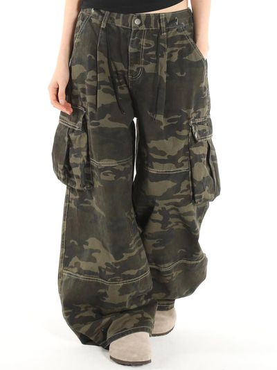 FANACULT Camo One Tuck Cargo Pants
