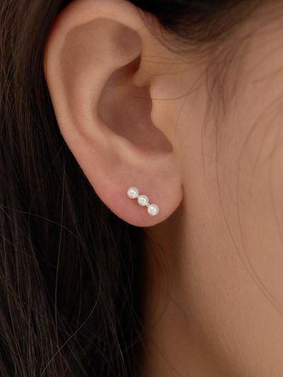 FANTASTIC PLANET 925 Silver Three Pearl Minimal Earrings