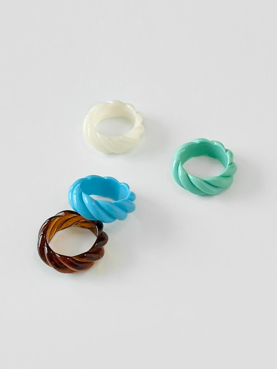 FANTASTIC PLANET Acrylic Twisted Sculptural Ring